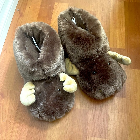 Moose slippers 🫎 - Picture 1 of 3
